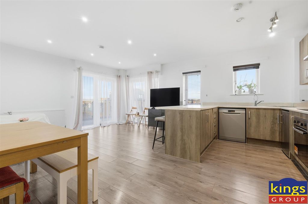 Property photo 2 of 17 Img_2036.Jpg