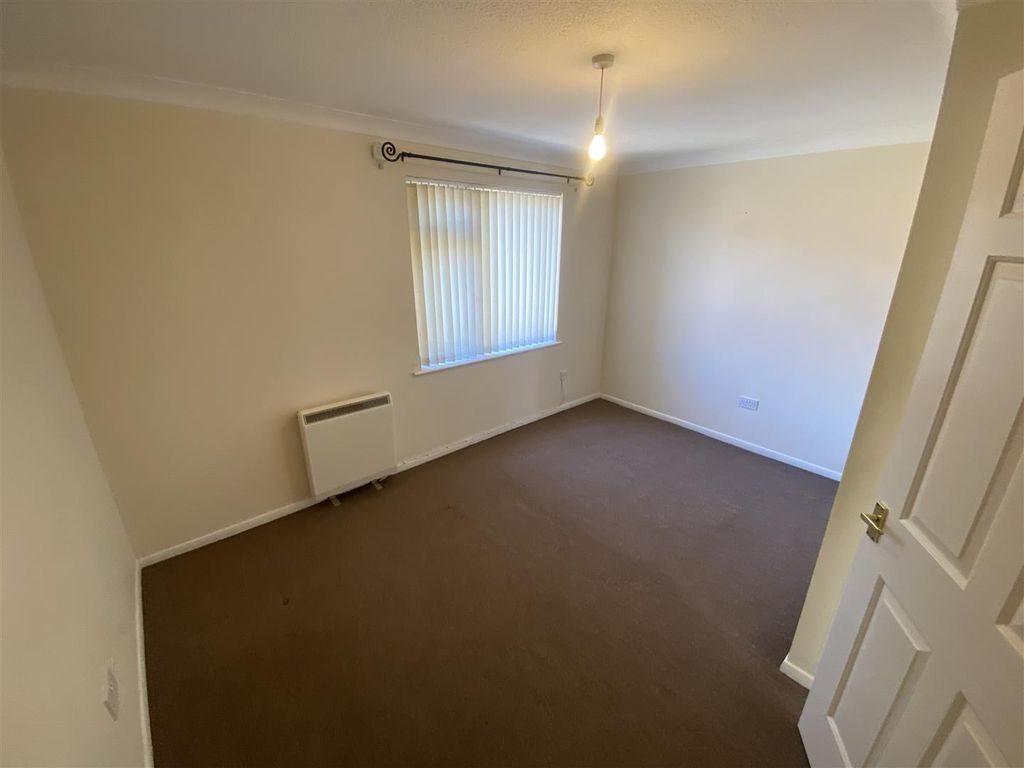 Property photo 3 of 12 Bedroom 2
