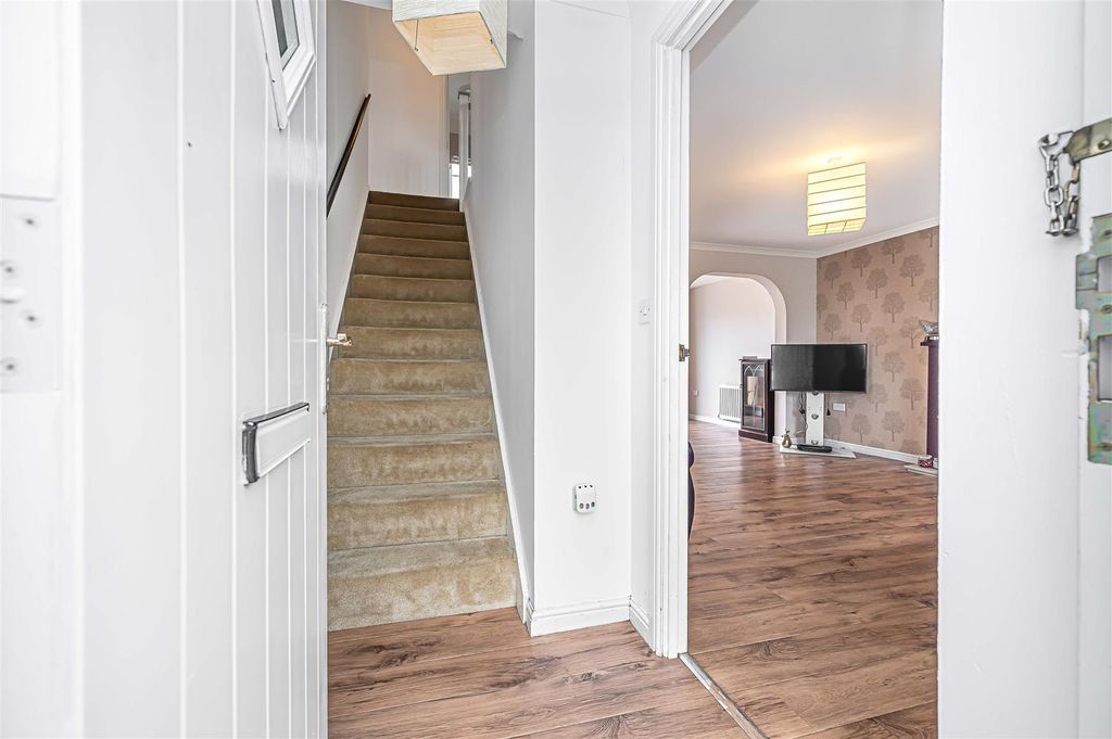 Property photo 2 of 33 Untitled (3 Of 1).Jpg