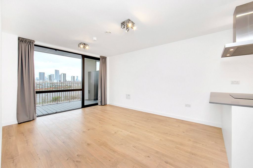 Property photo 2 of 14 Picture No. 26