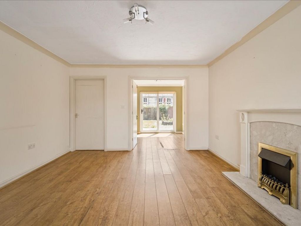 Property photo 2 of 22