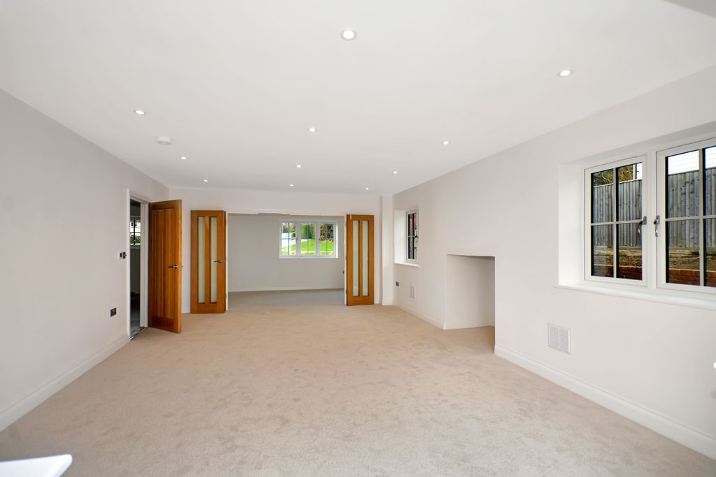 Property photo 3 of 37