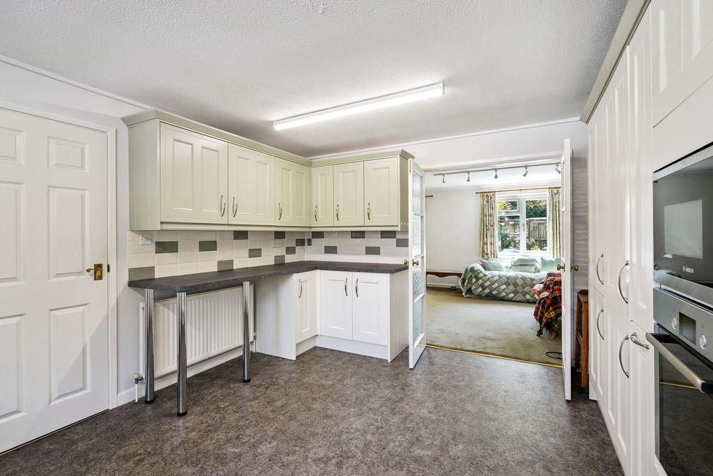 Property photo 3 of 16 Kitchen