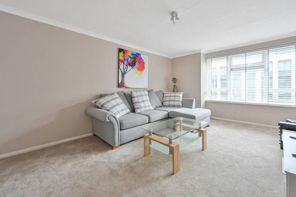 Property photo 2 of 7