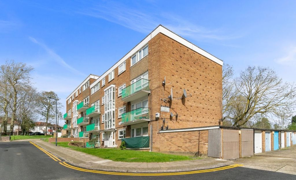 Property photo 2 of 13