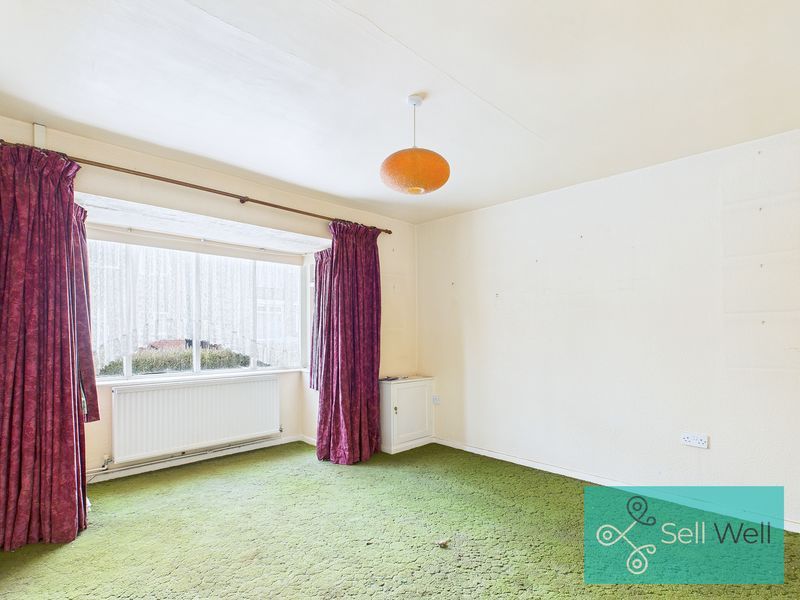 Property photo 3 of 11 Living Room