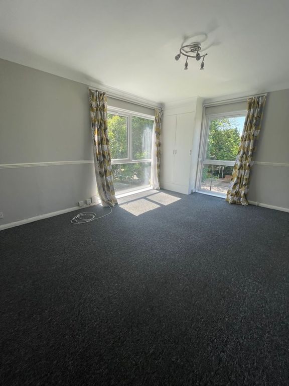 Property photo 2 of 4