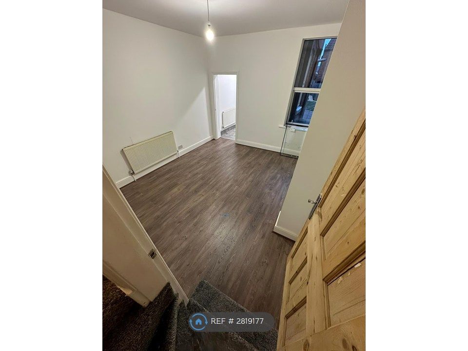 Property photo 3 of 16 New Wood Style Flooring