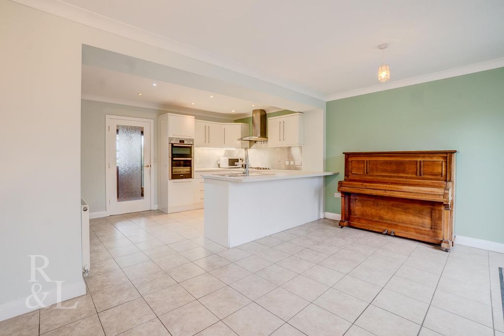 Property photo 3 of 34 B (23).Jpg