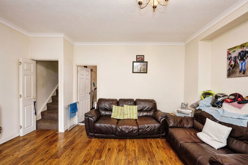 Property photo 2 of 15