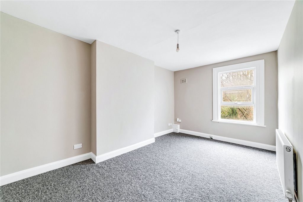 Property photo 2 of 8 Picture No. 03