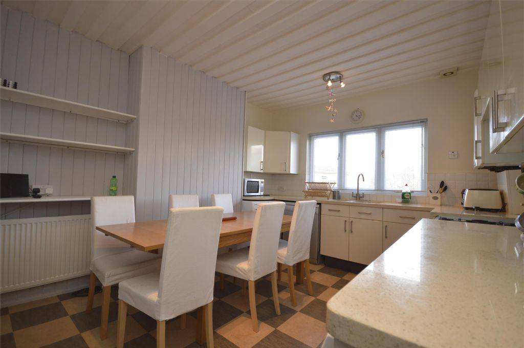 Property photo 2 of 12 Kitchen