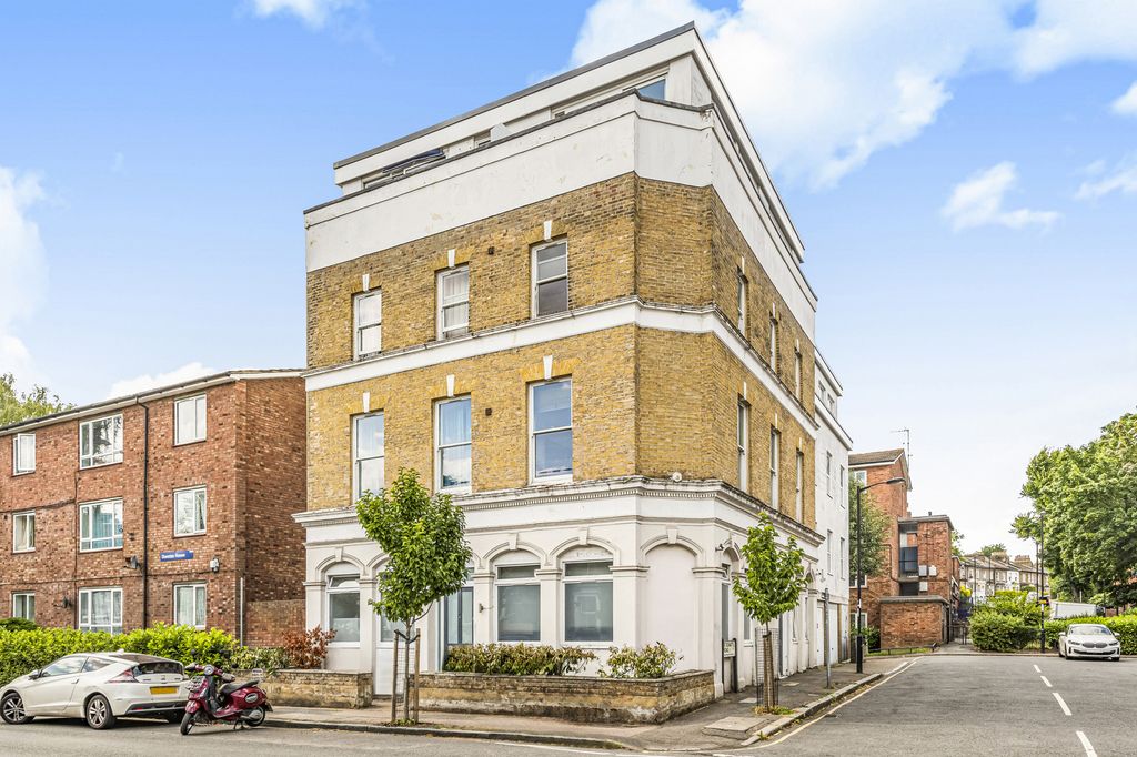 Property photo 2 of 16