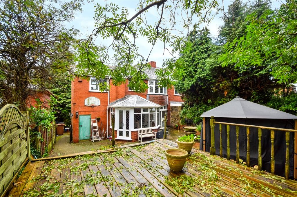 Property photo 2 of 28 Picture No. 17