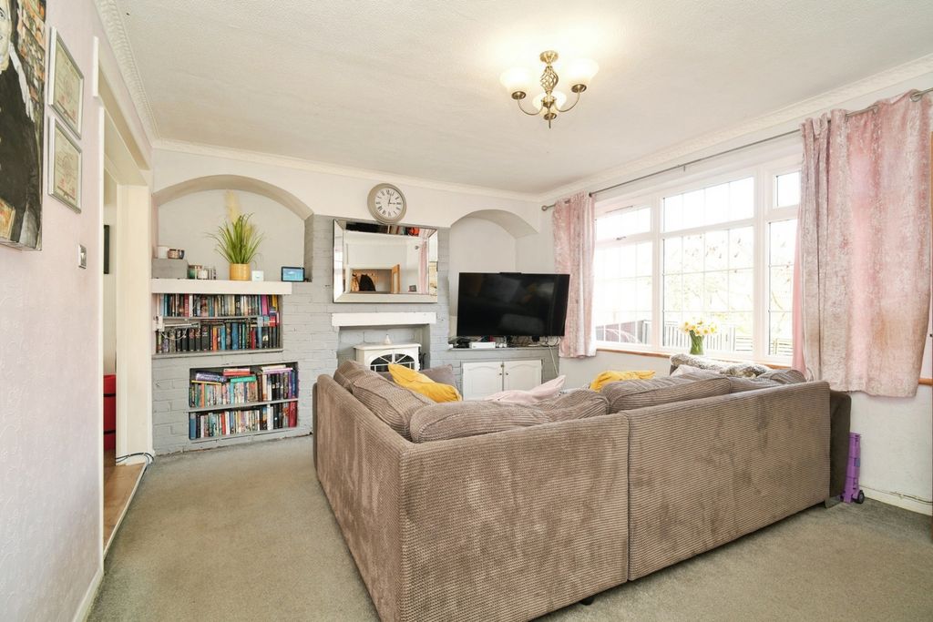 Property photo 3 of 23 Pbox-Img.Jpg