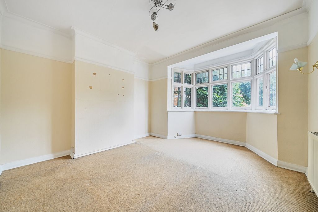 Property photo 2 of 15 Sitting Room