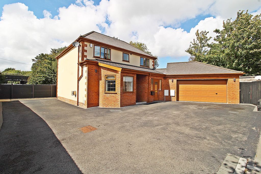 Property photo 1 of 31 Main Image