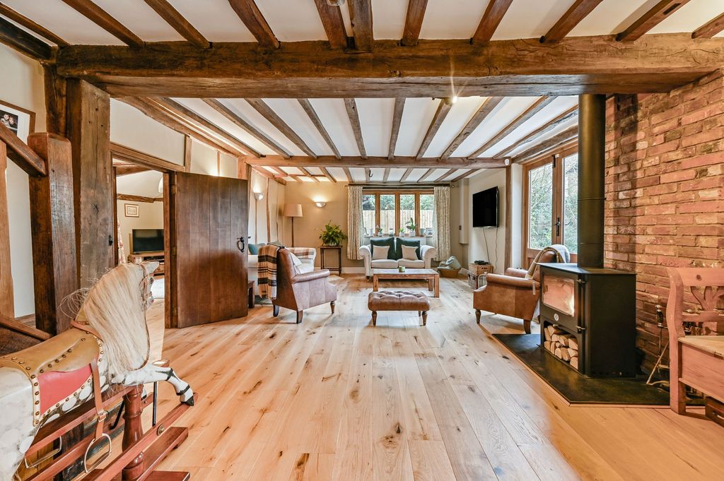 Property photo 2 of 24