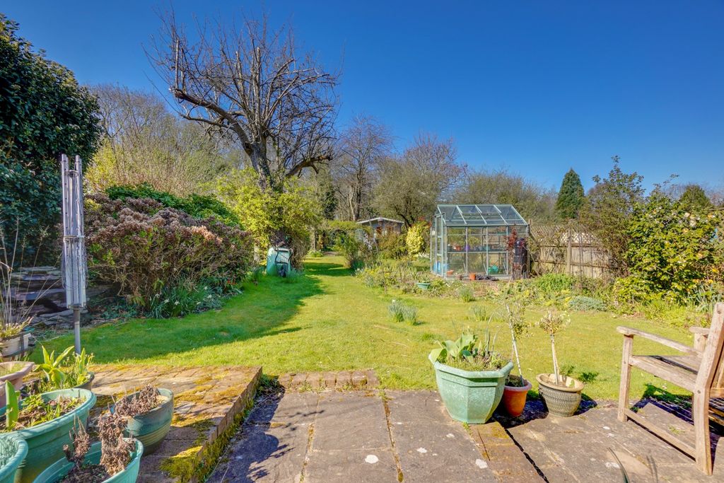 Property photo 2 of 24 3590516