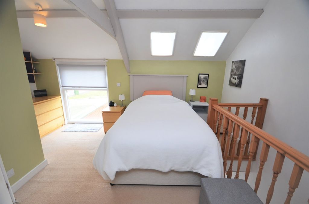 Property photo 3 of 5 Seddons Tiverton