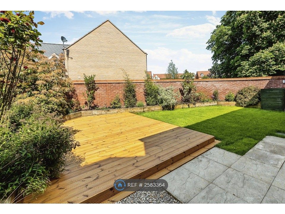 Property photo 3 of 19 Walled Garden