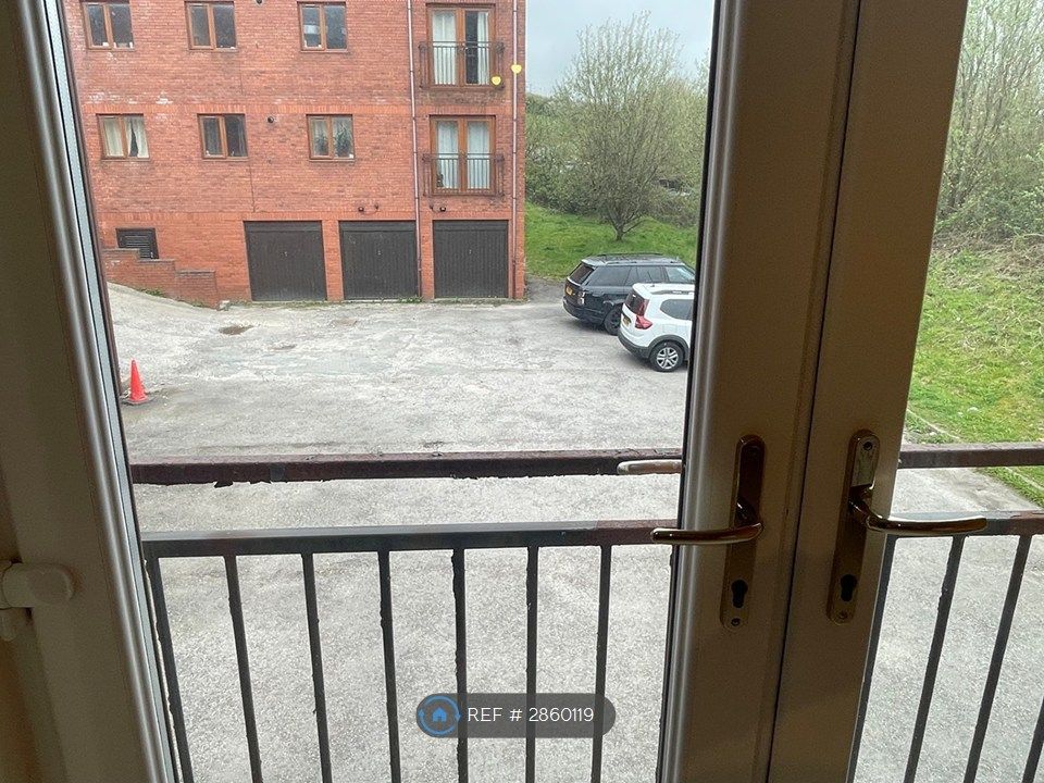 Property photo 3 of 11