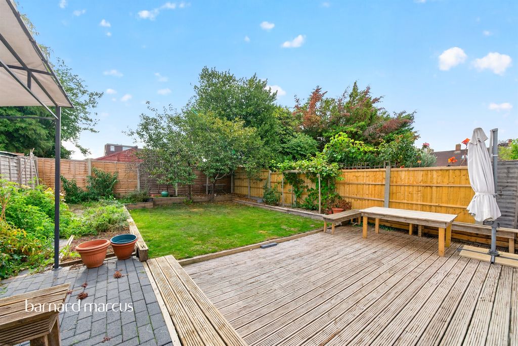Property photo 3 of 13