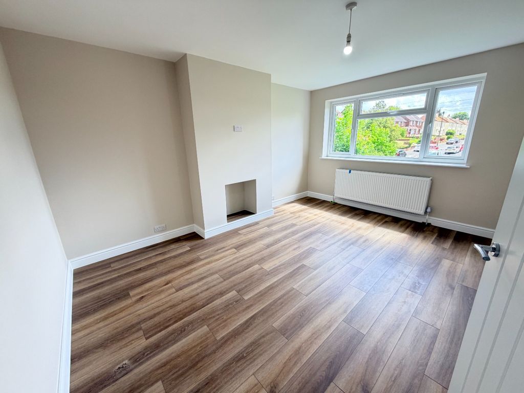 Property photo 2 of 10 5185542