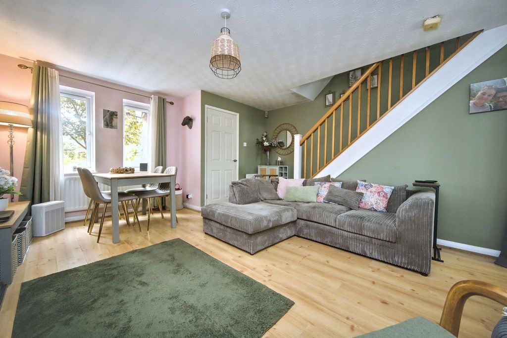 Property photo 2 of 22