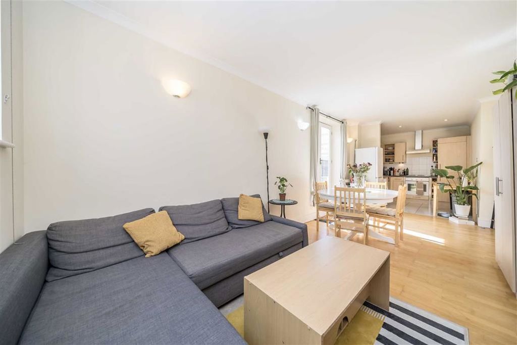 Property photo 3 of 11