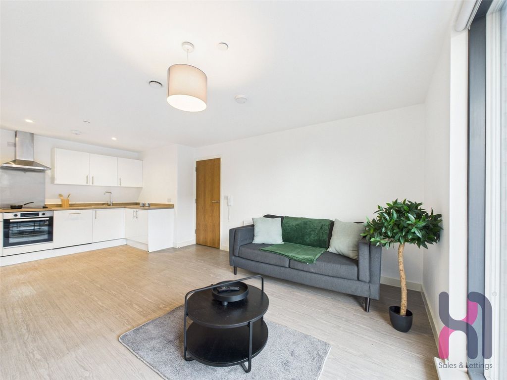 Property photo 3 of 24 Picture No. 28