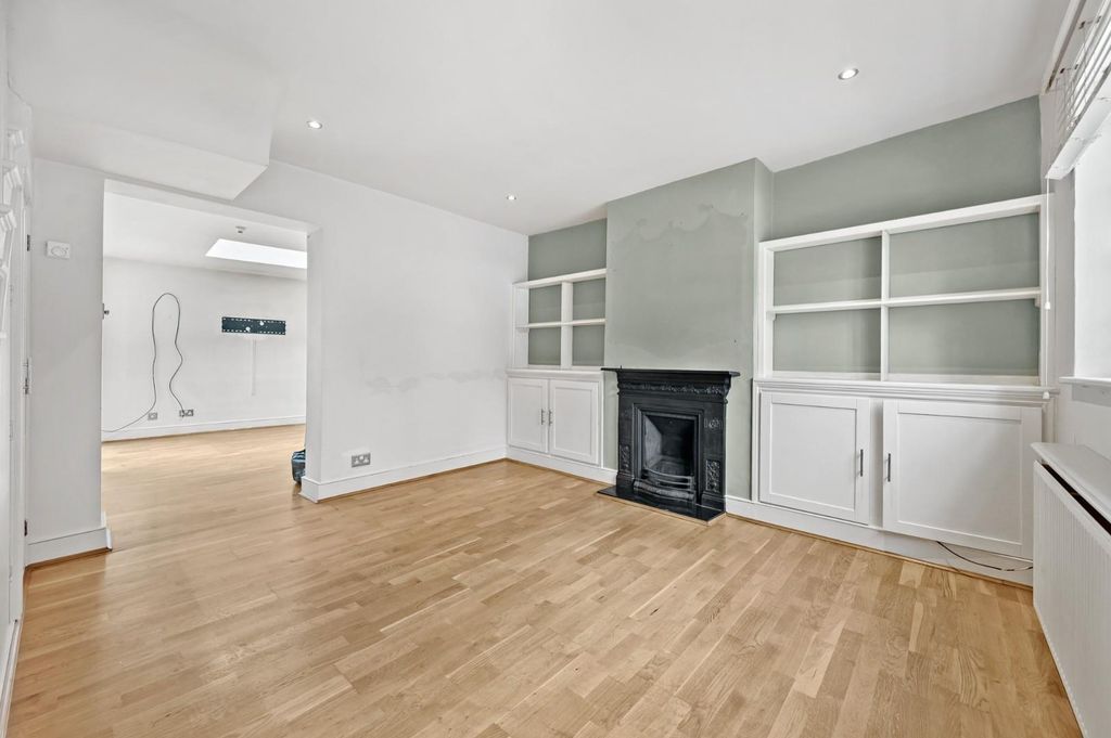 Property photo 2 of 12