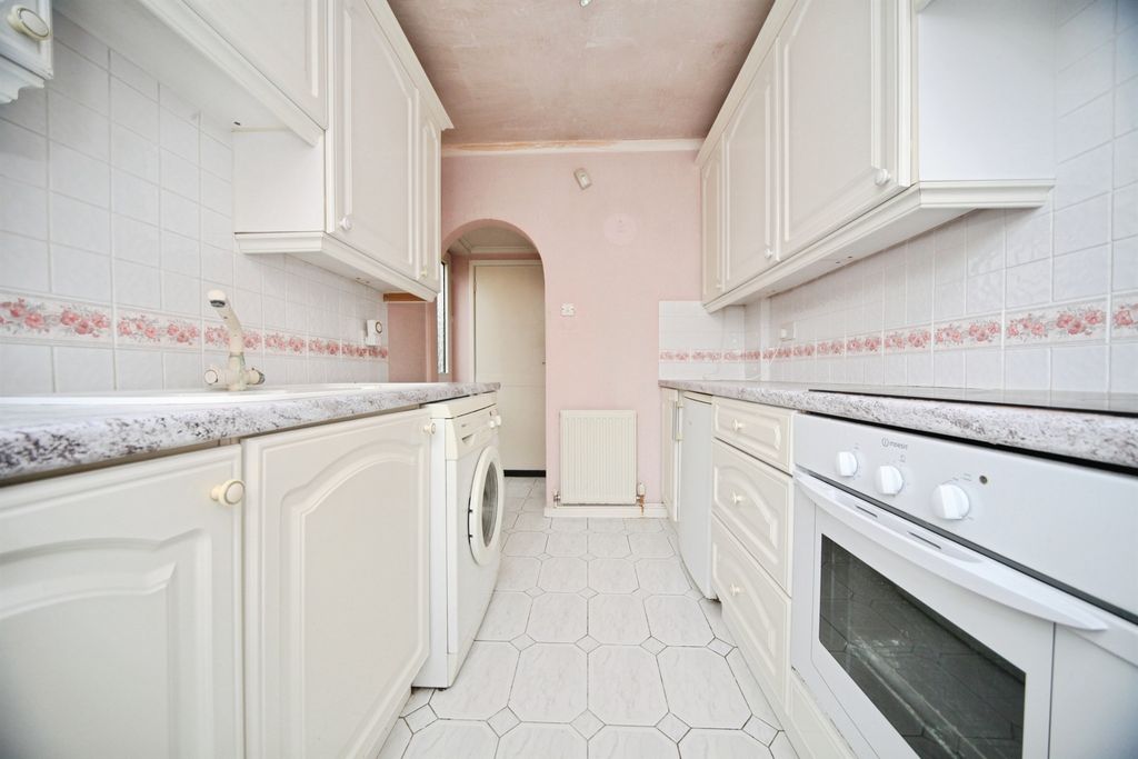 Property photo 3 of 21