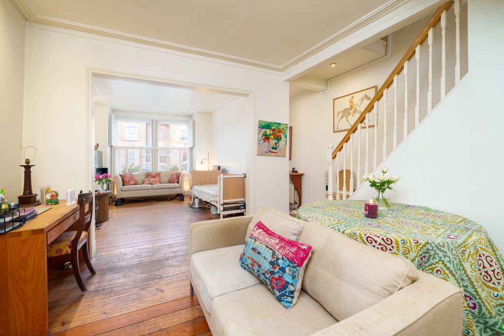 Property photo 3 of 9