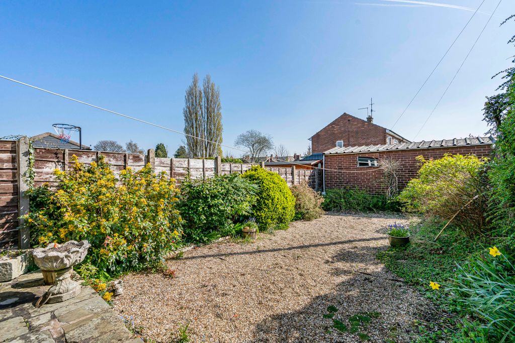 Property photo 3 of 24