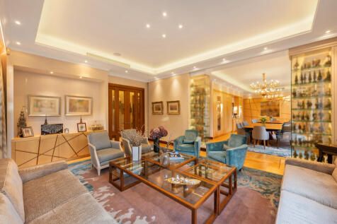 Property photo 3 of 25 85138_House_Goodyers_Gardens_London_Greater_London_Nw4_2hd_8S_Img_02_0000_Max_476x317