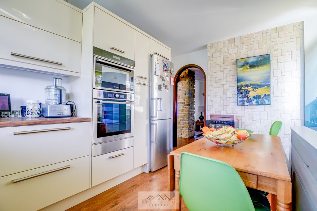 Property photo 3 of 38 Kitchen 1.3