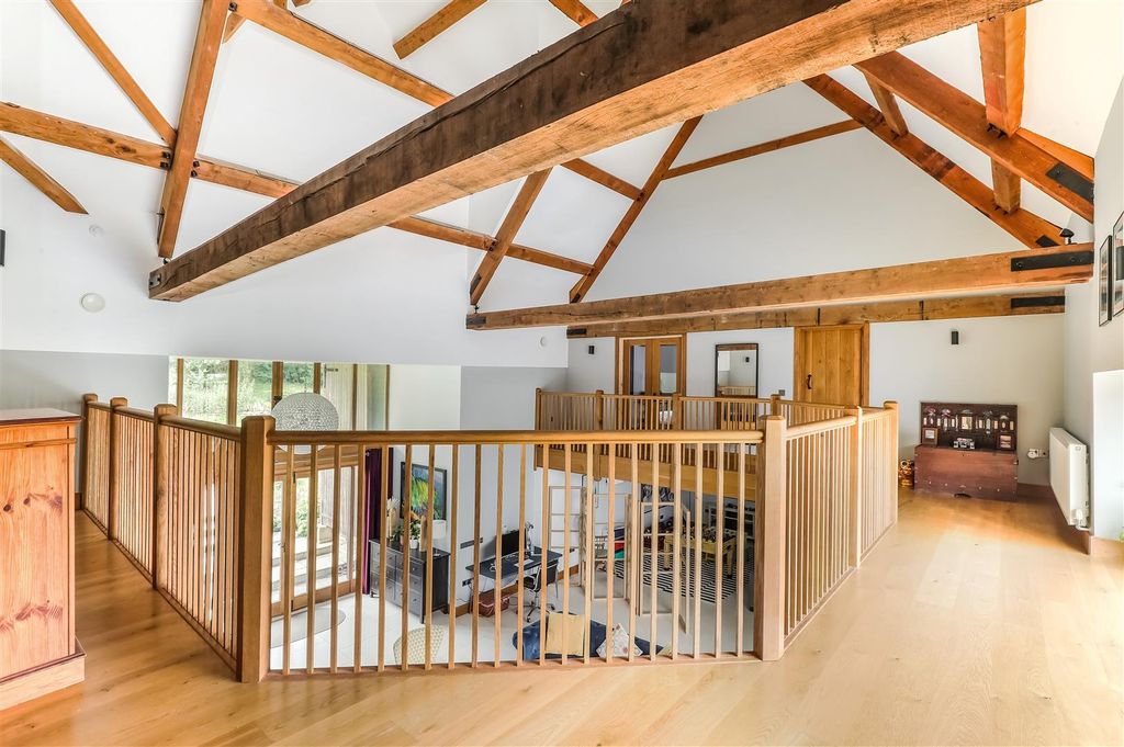 Property photo 2 of 26 Ph19_5179347.Jpg