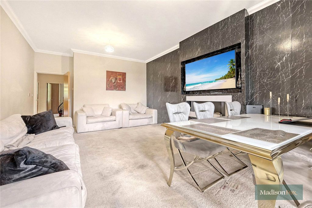 Property photo 2 of 22 Picture No. 53