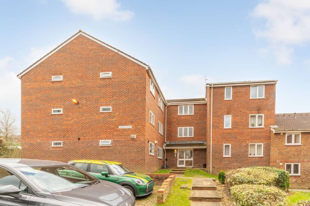 Property photo 1 of 8