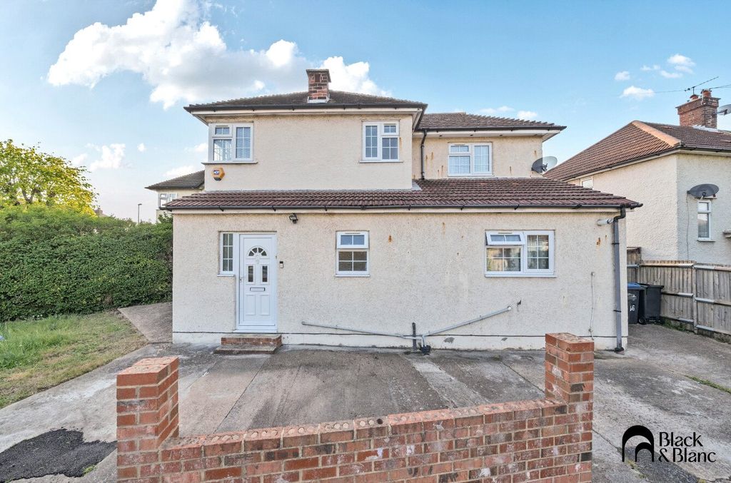 Property photo 1 of 20 External