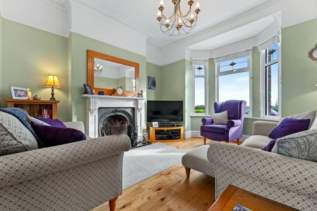 Property photo 2 of 39 3