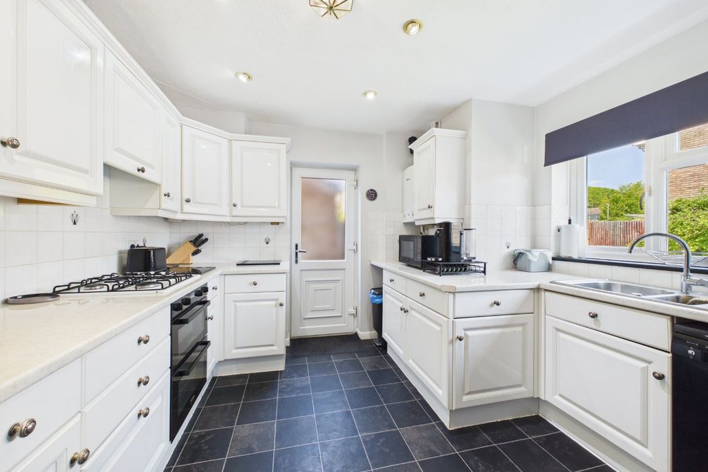 Property photo 3 of 14 Picture No. 05