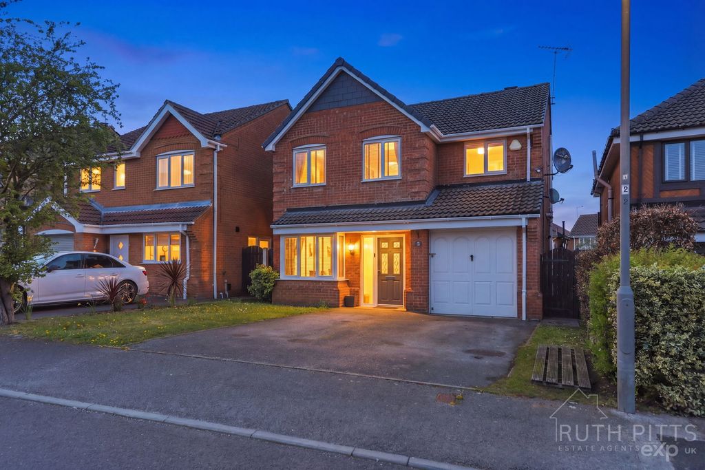 Property photo 1 of 28