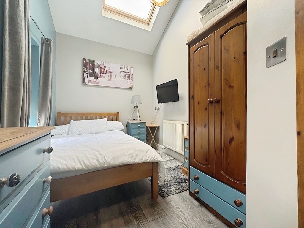 Property photo 2 of 4