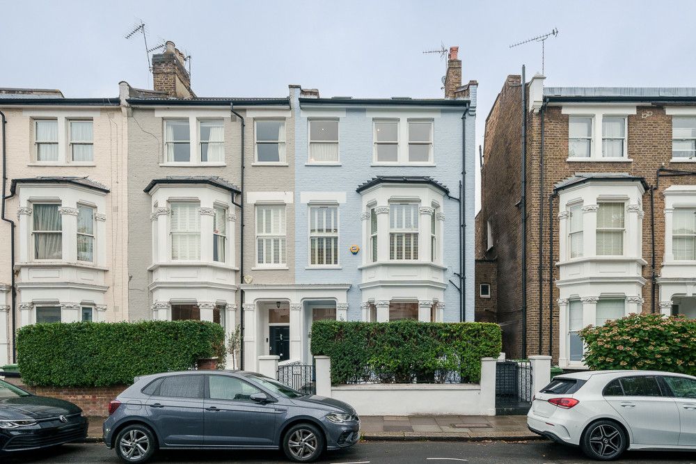 Property photo 1 of 17