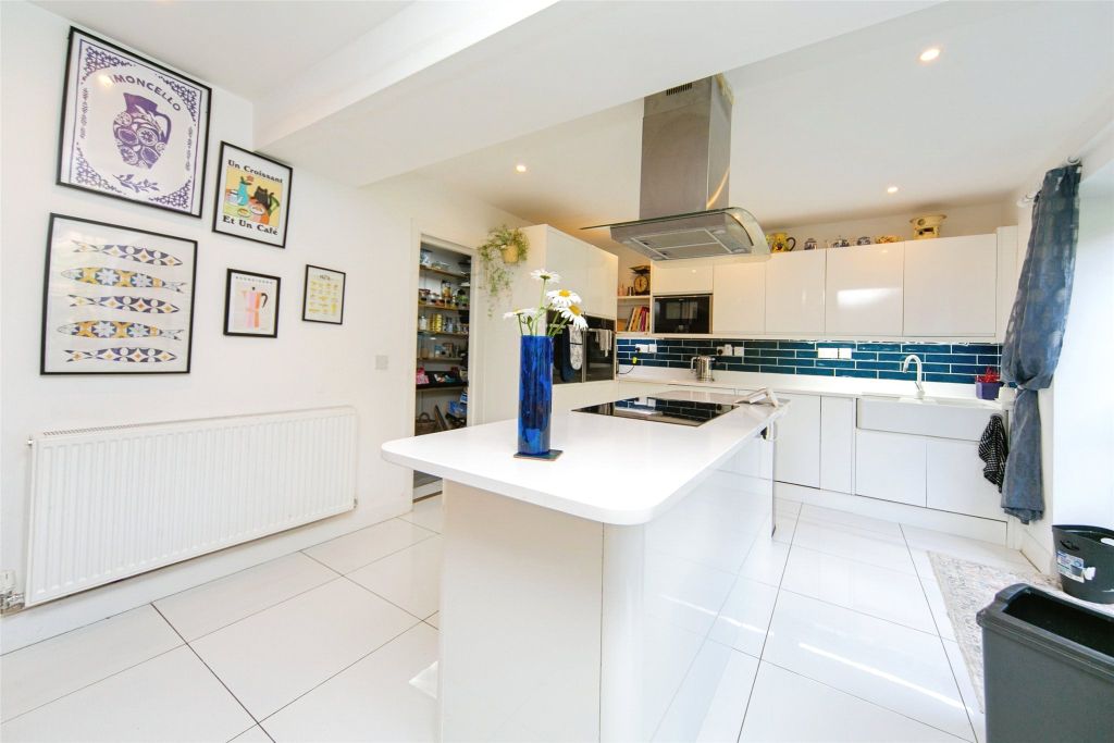 Property photo 3 of 30 Picture No. 84