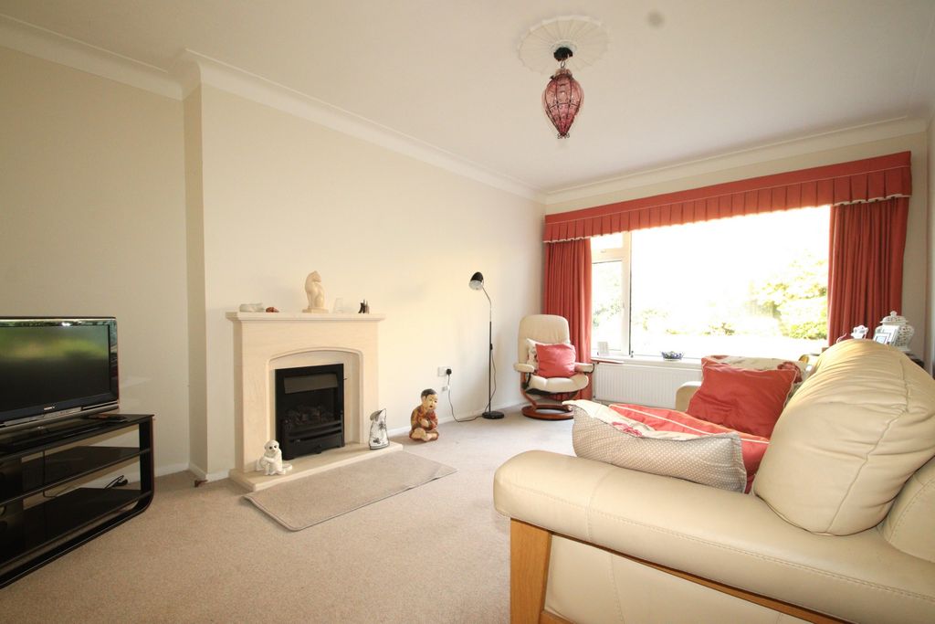 Property photo 1 of 24 Photo 10