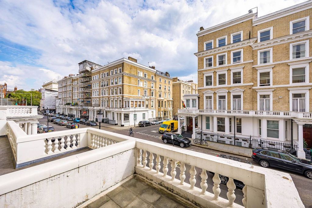 Property photo 3 of 4