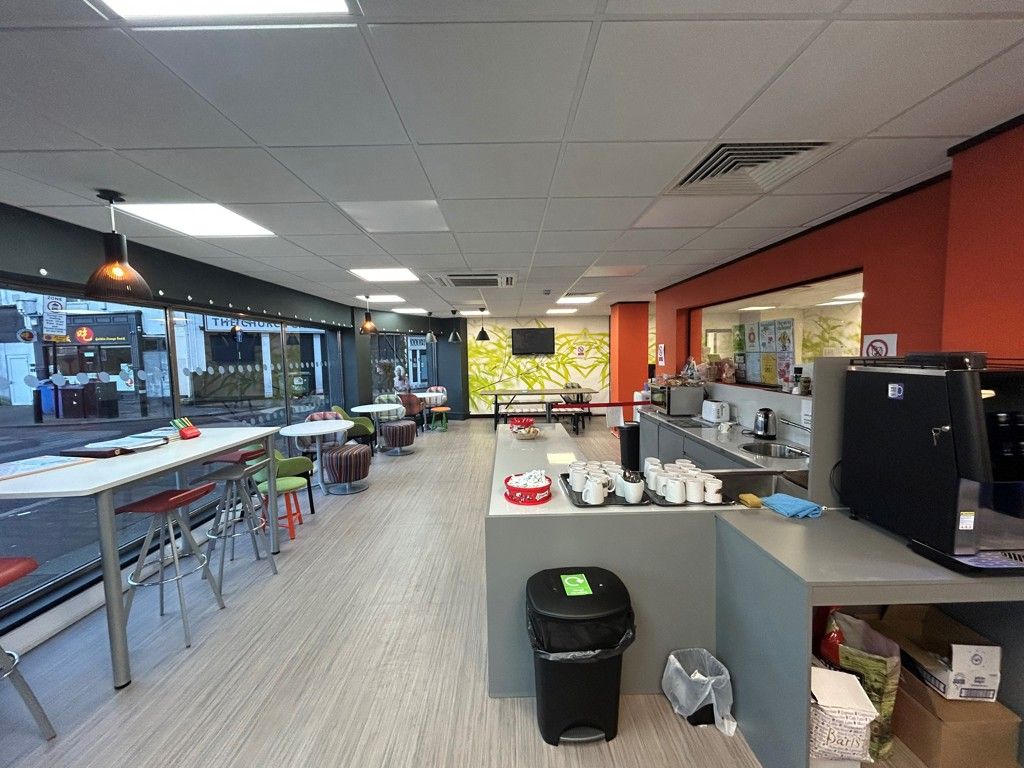 Property photo 3 of 7 Photo 5